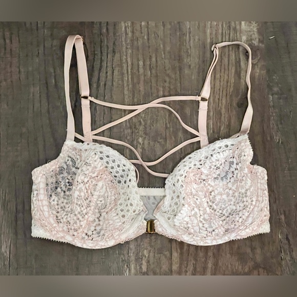 FINAL PRICE Victoria’s Secret Coquette Bra - Picture 1 of 6